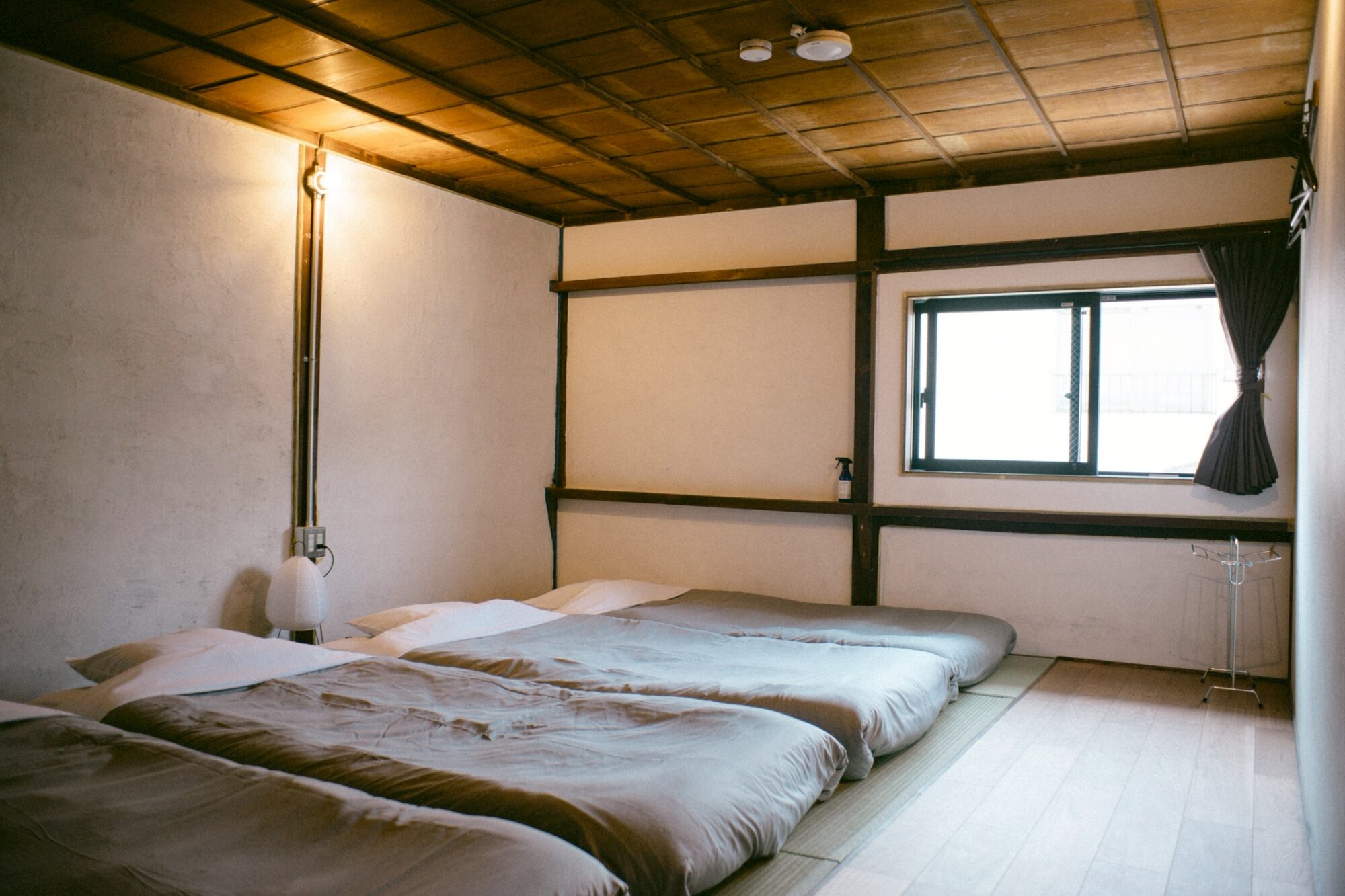 和室に並ぶ布団